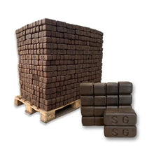 Laden Sie das Bild in den Galerie-Viewer, Premium Torfbriketts aus Deutschland – 960 kg Palette hochwertige Heizbriketts für Kamin und Ofen