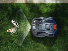 Laden Sie das Bild in den Galerie-Viewer, Husqvarna Automower 312V mit Garage
