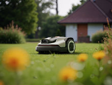 Laden Sie das Bild in den Galerie-Viewer, Roborock kabelloser Mähroboter RockNeo Q110 - für mittlere Rasenflächen