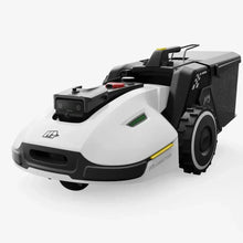 Laden Sie das Bild in den Galerie-Viewer, Mammotion YUKA 2000 – Intelligenter Mähroboter mit 3D-Vision-Navigation und Lawn Sweeper Kit für Flächen bis 2.000 m²